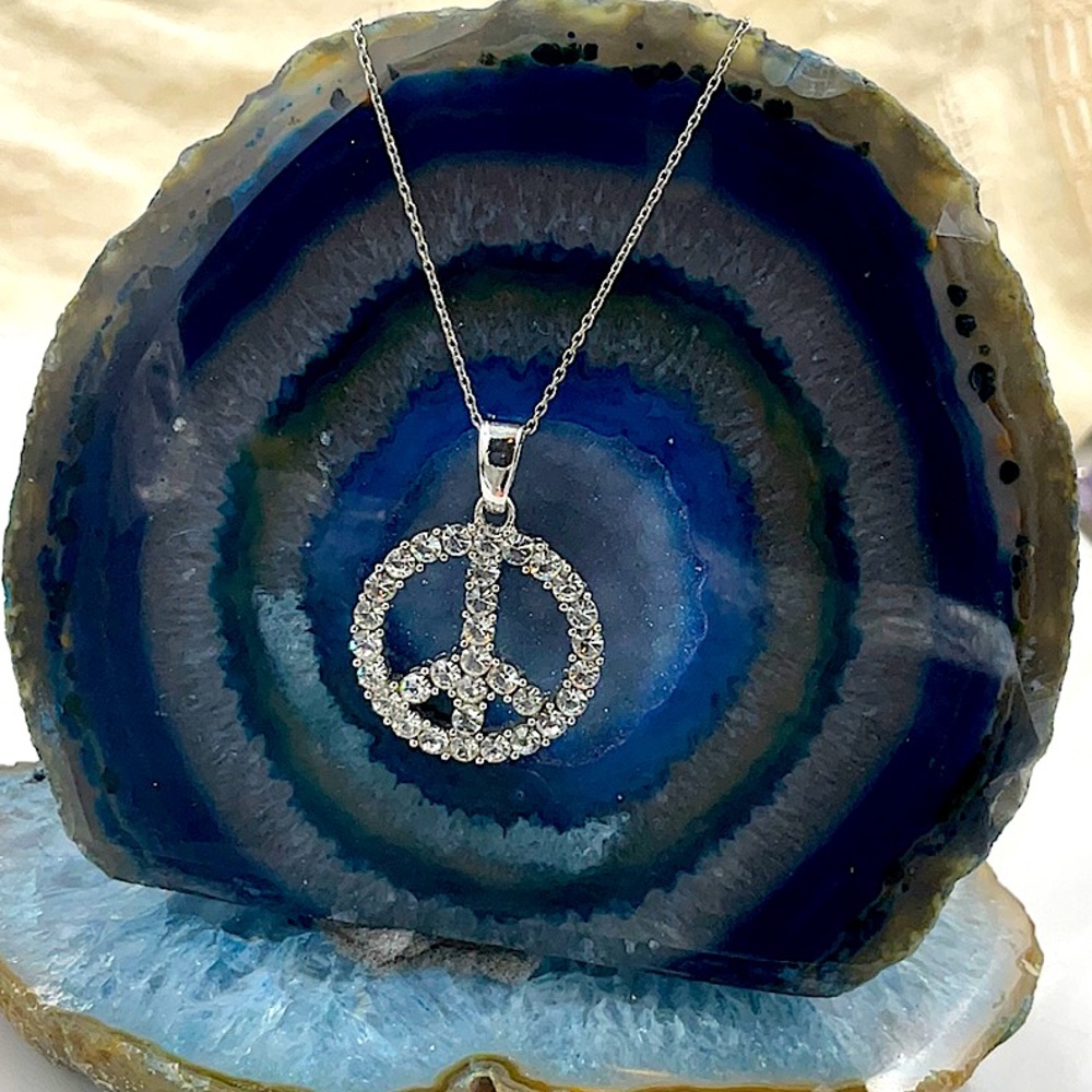 18”SterlingSilver Necklace With SparklingCrystals On SterlingSilver PeacePendant - Picture 2 of 6